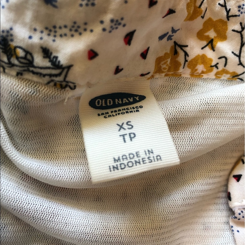Old Navy size XS floral print dress in like new condition - Picture 3 of 6
